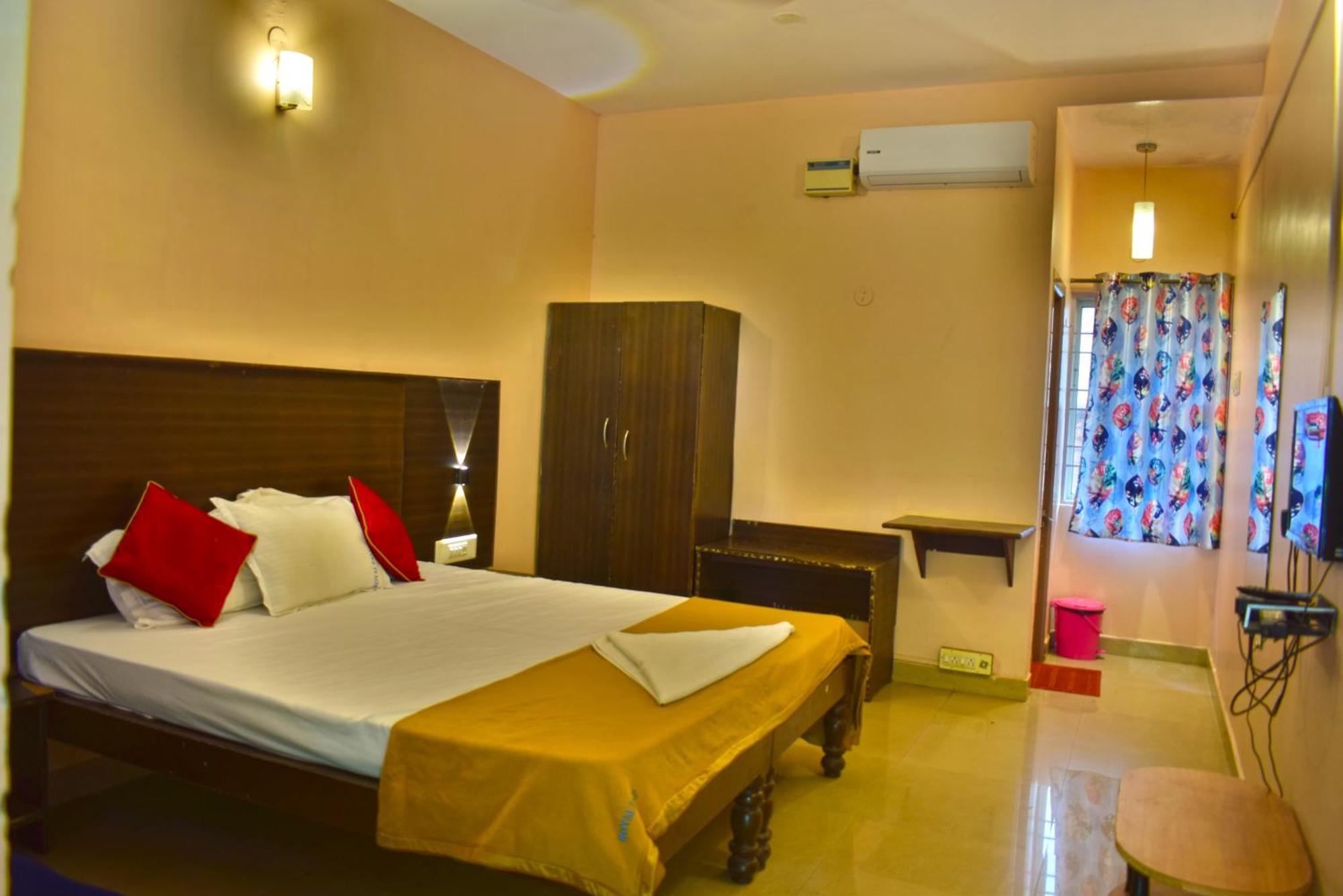 Jains Royal Palace Resorts Yelagiri Ngoại thất bức ảnh