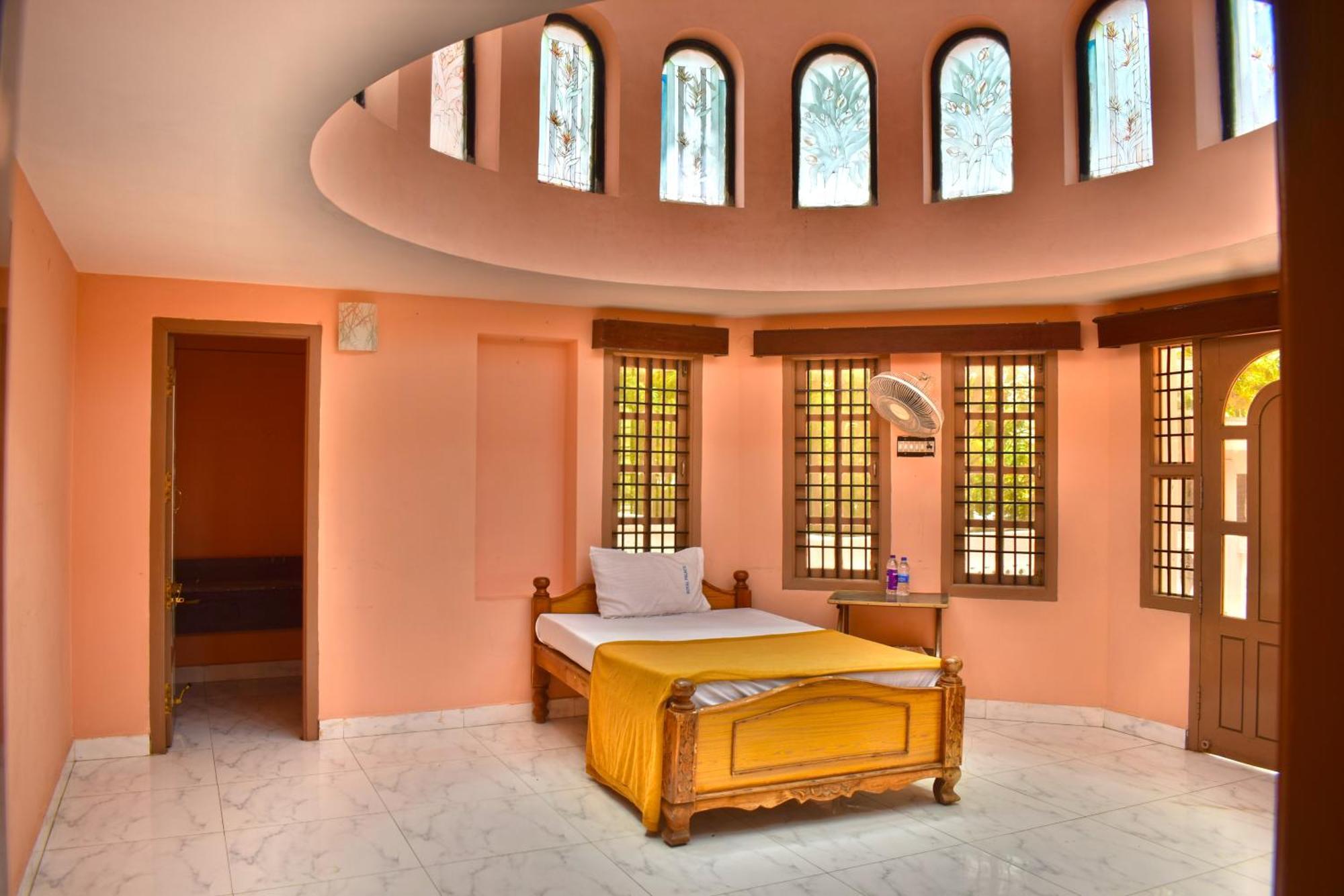 Jains Royal Palace Resorts Yelagiri Ngoại thất bức ảnh