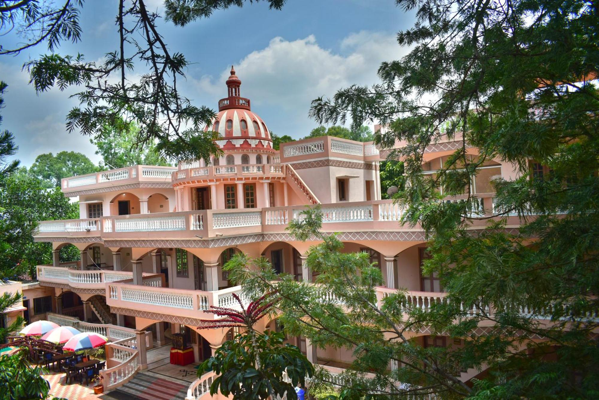 Jains Royal Palace Resorts Yelagiri Ngoại thất bức ảnh