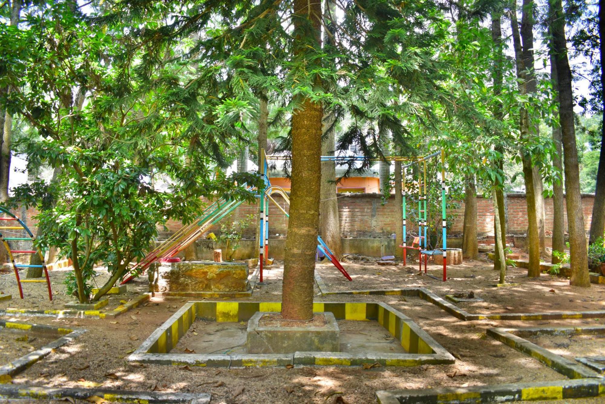 Jains Royal Palace Resorts Yelagiri Ngoại thất bức ảnh