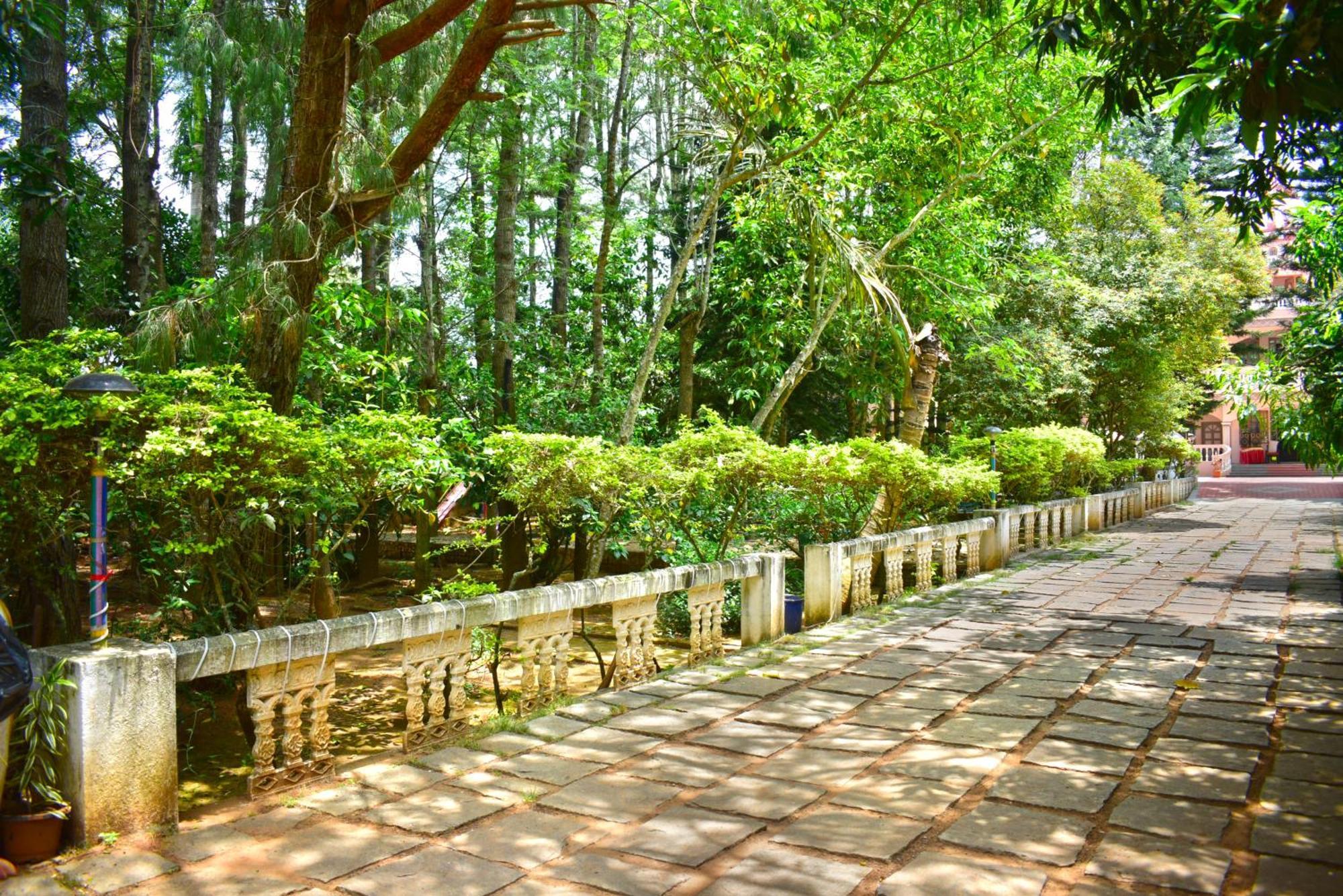 Jains Royal Palace Resorts Yelagiri Ngoại thất bức ảnh