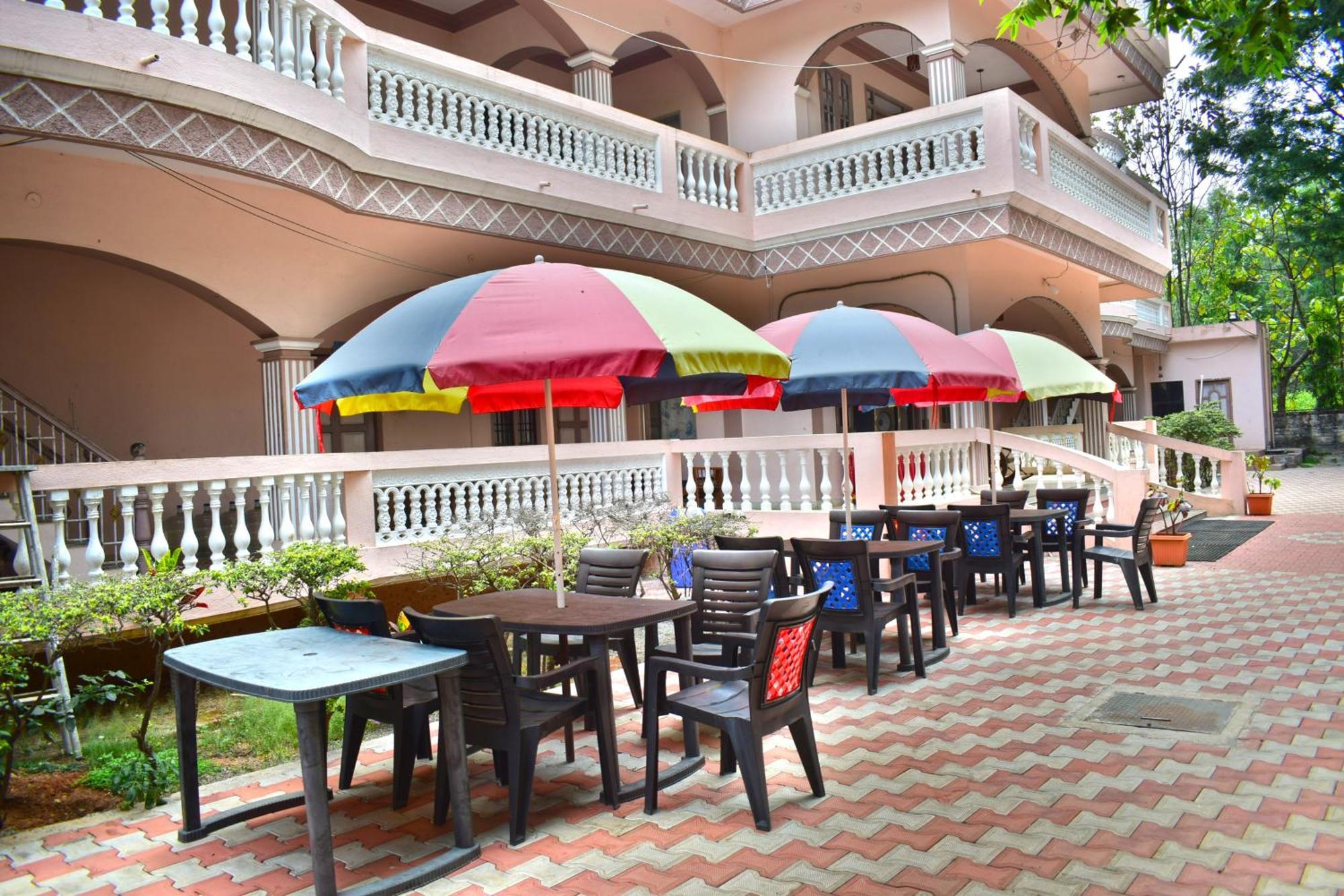 Jains Royal Palace Resorts Yelagiri Ngoại thất bức ảnh