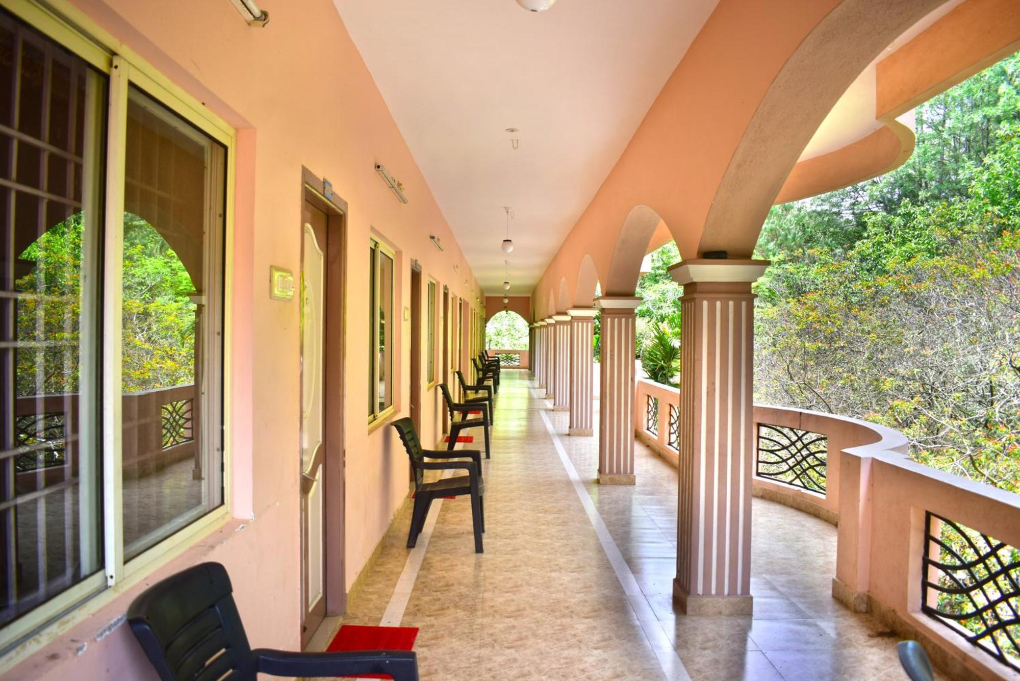 Jains Royal Palace Resorts Yelagiri Ngoại thất bức ảnh