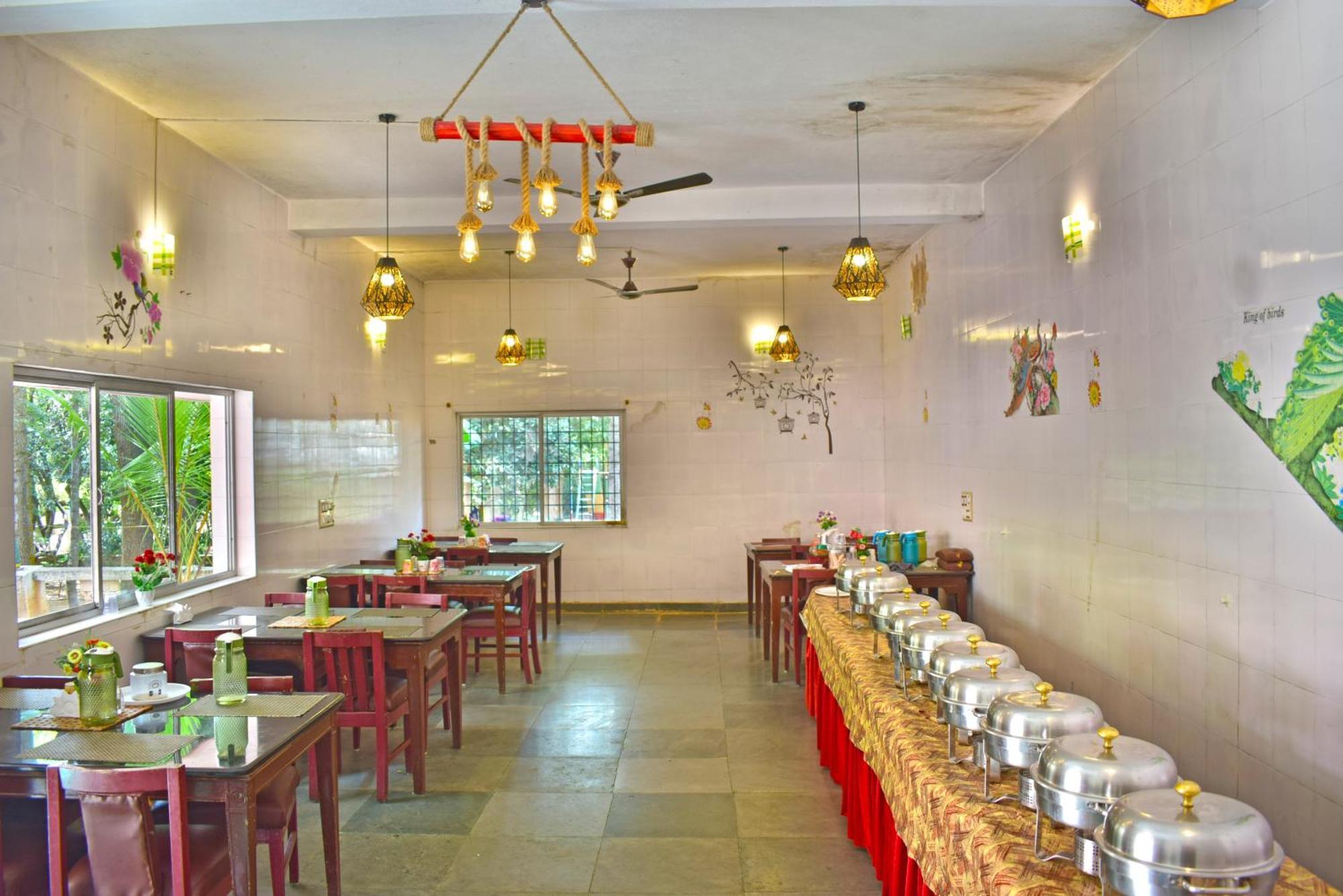 Jains Royal Palace Resorts Yelagiri Ngoại thất bức ảnh