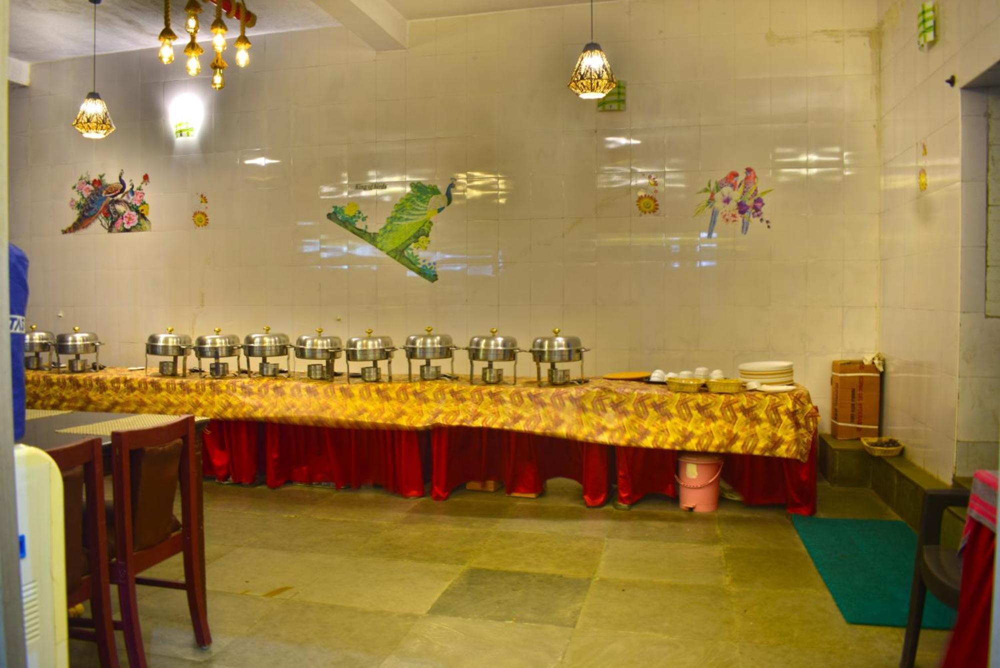 Jains Royal Palace Resorts Yelagiri Ngoại thất bức ảnh