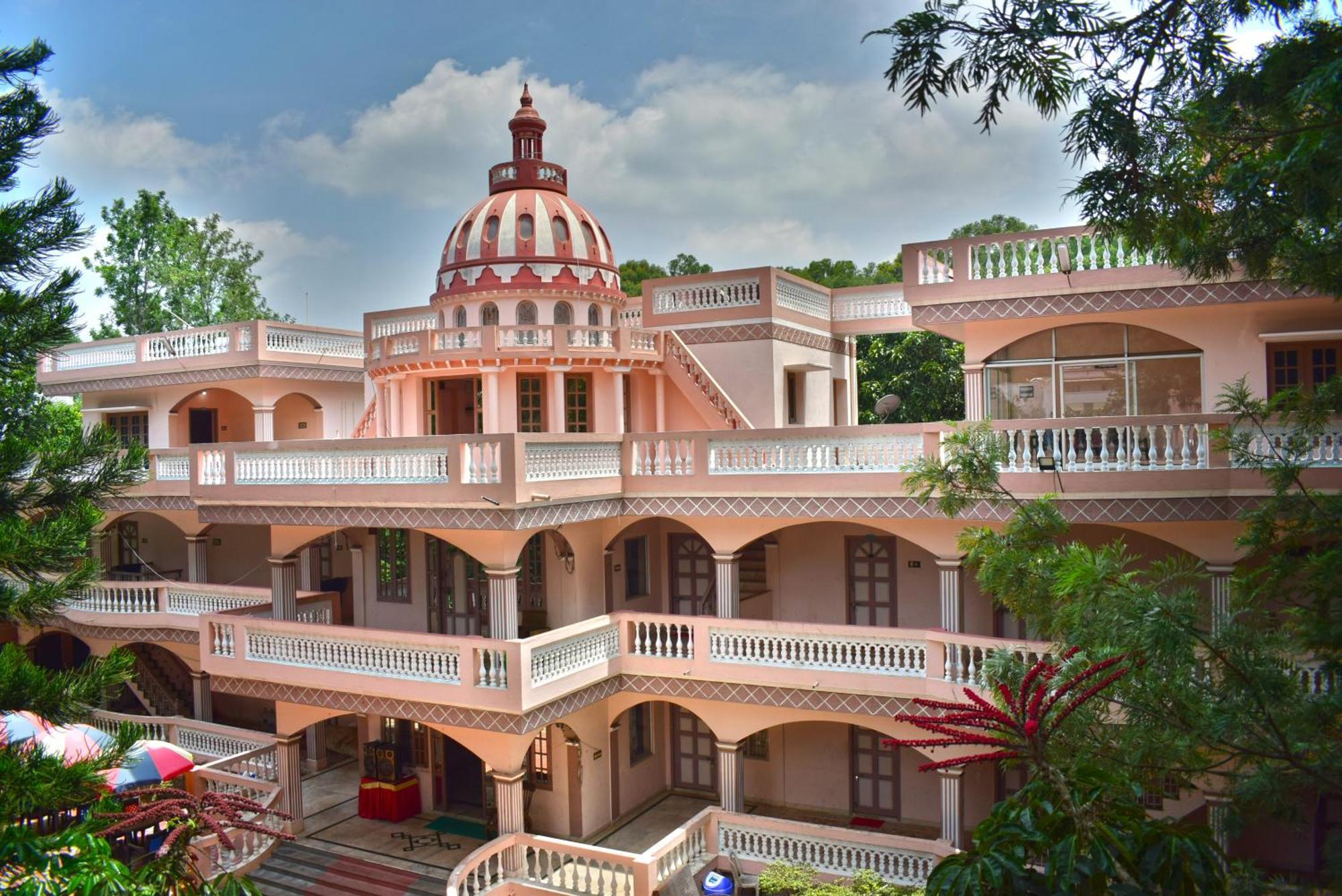 Jains Royal Palace Resorts Yelagiri Ngoại thất bức ảnh