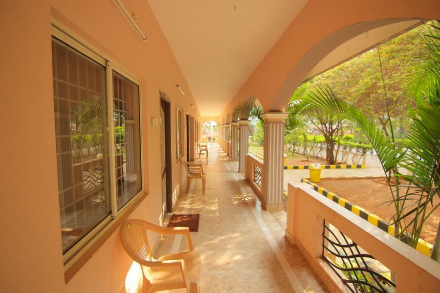 Jains Royal Palace Resorts Yelagiri Ngoại thất bức ảnh