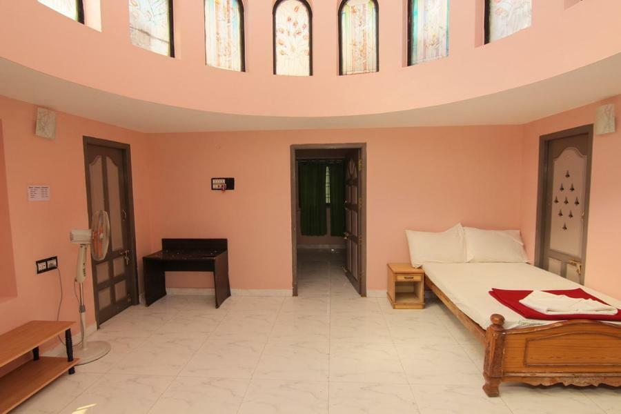 Jains Royal Palace Resorts Yelagiri Ngoại thất bức ảnh