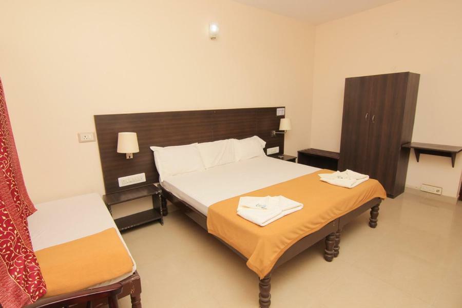 Jains Royal Palace Resorts Yelagiri Ngoại thất bức ảnh