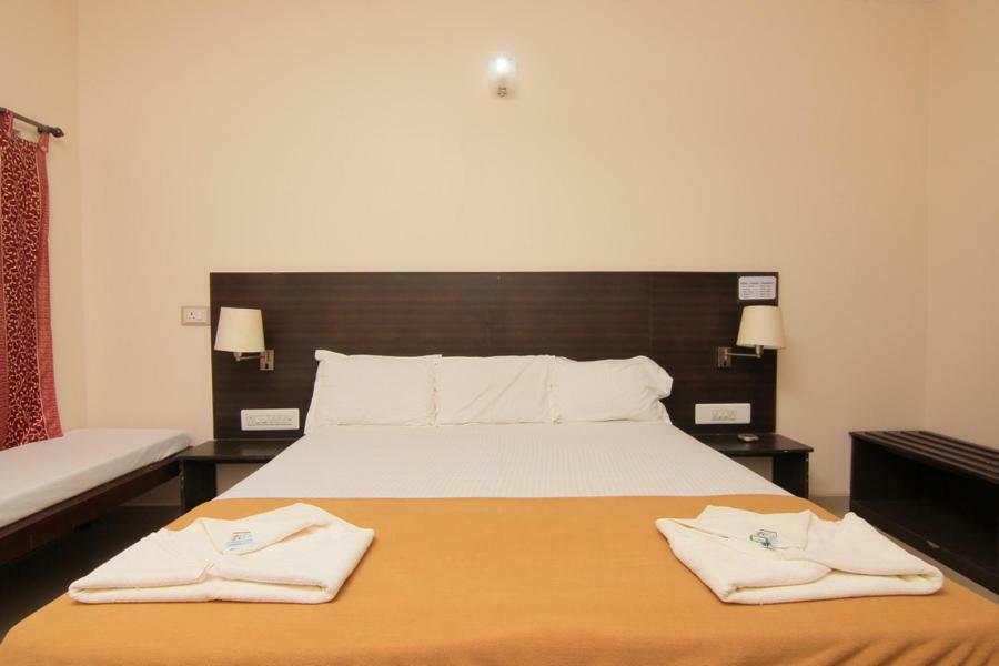 Jains Royal Palace Resorts Yelagiri Ngoại thất bức ảnh