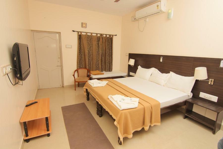 Jains Royal Palace Resorts Yelagiri Ngoại thất bức ảnh