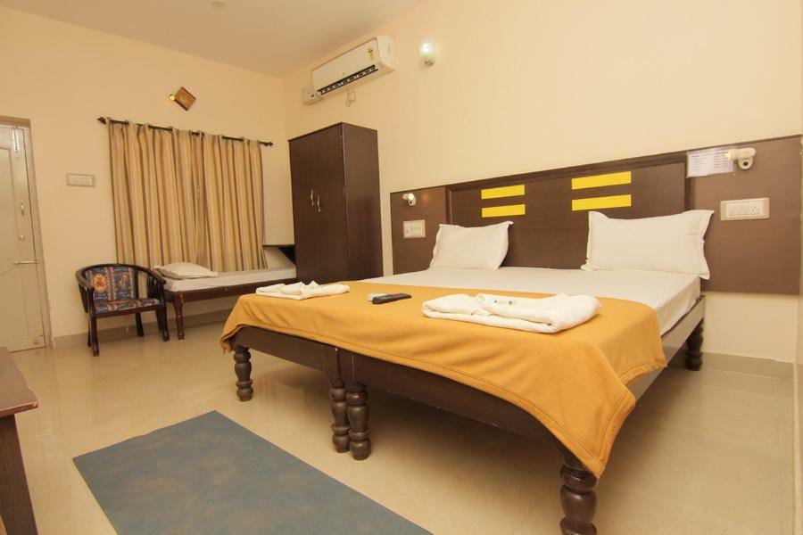 Jains Royal Palace Resorts Yelagiri Ngoại thất bức ảnh