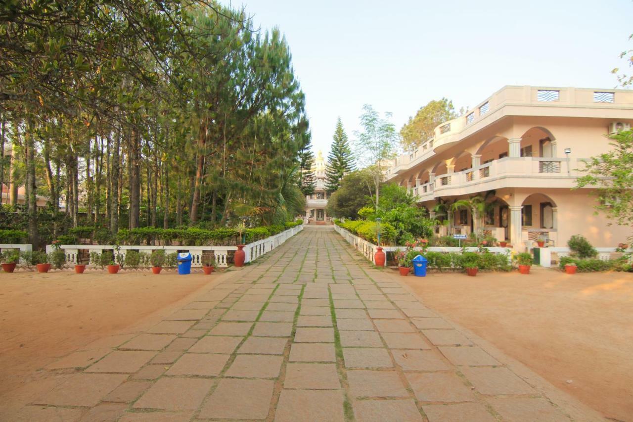 Jains Royal Palace Resorts Yelagiri Ngoại thất bức ảnh