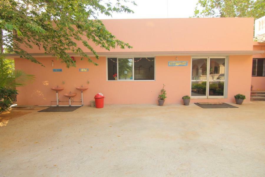 Jains Royal Palace Resorts Yelagiri Ngoại thất bức ảnh