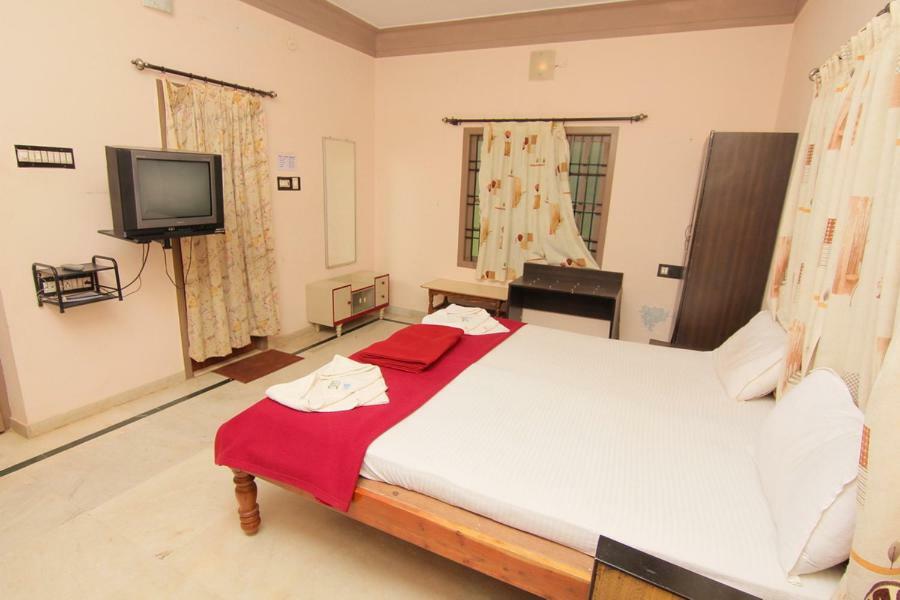 Jains Royal Palace Resorts Yelagiri Ngoại thất bức ảnh