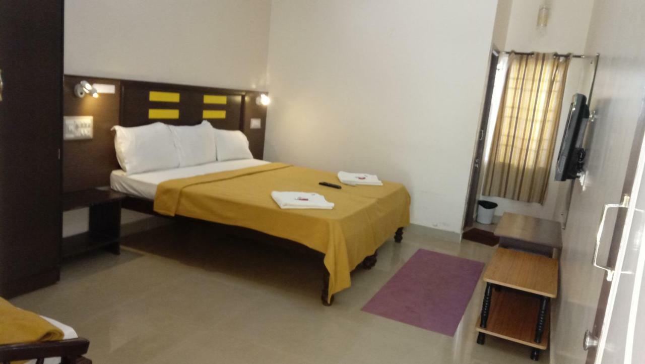 Jains Royal Palace Resorts Yelagiri Ngoại thất bức ảnh
